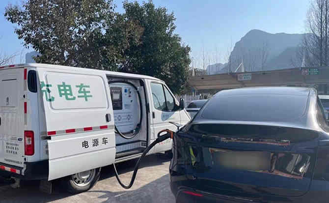 凉州区汽车搭电